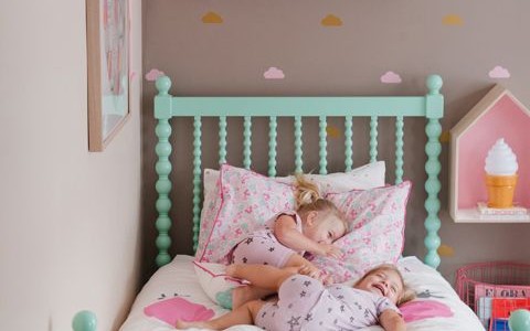 Jak dostat děti do vlastní dětské postele